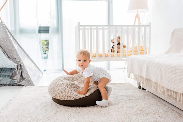 Quels sont les éléments essentiels de la chambre de bébé ?